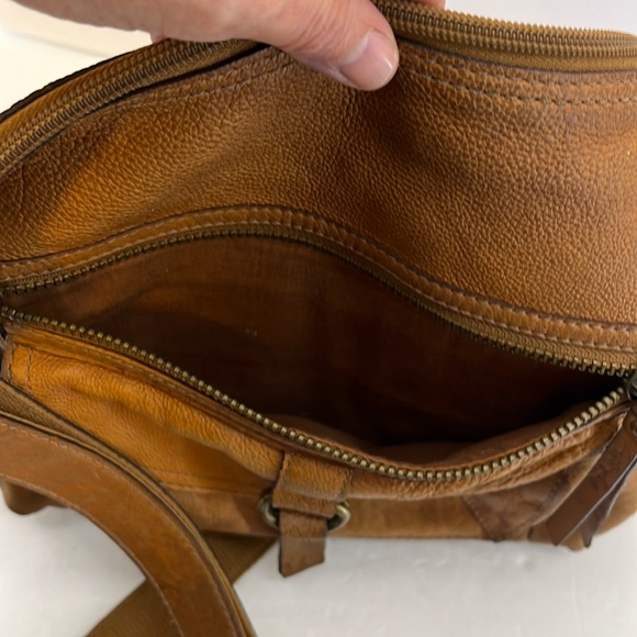 Fossil Sasha Distressed Dark Tan Leather Large Crossbody Saddle Bag Purse - Picture 6 of 16